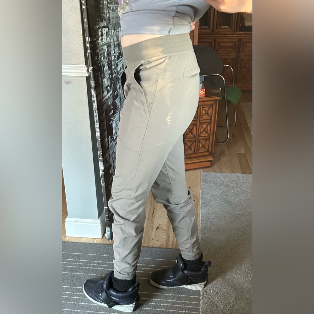 Lululemon Joggers - Picture 6 of 8